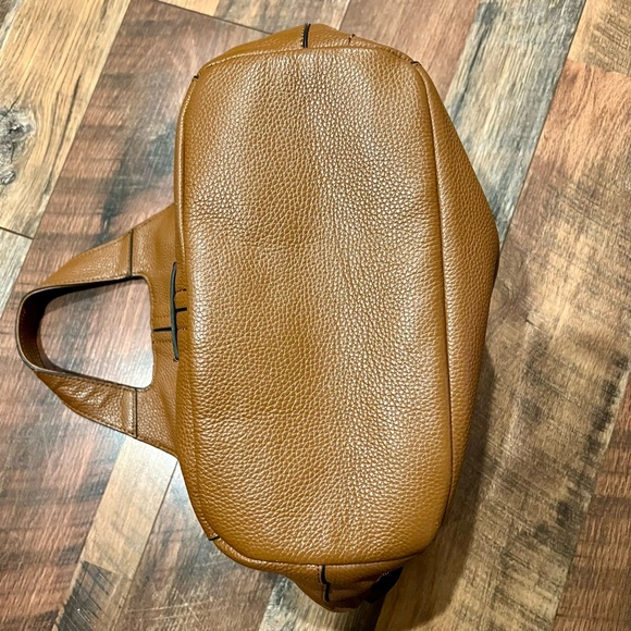 VINCE CAMUTO Caol Hobo Leather Bag - Picture 5 of 10